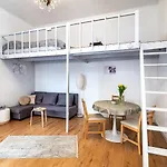 Nora Apartment - At The Danube